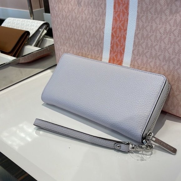 Michael Kors Jet Set Travel Large Travel Continental Wallet Leather Wristlet - Picture 9 of 16